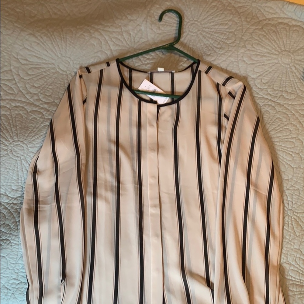 NWT LOFT blouse MED